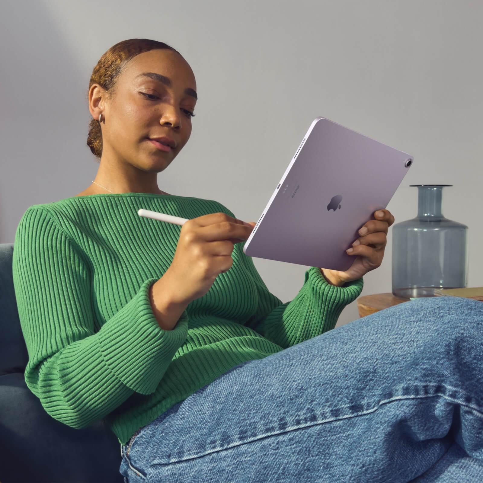 Apple iPad Air M2 (13-inch) | ISU Book Store